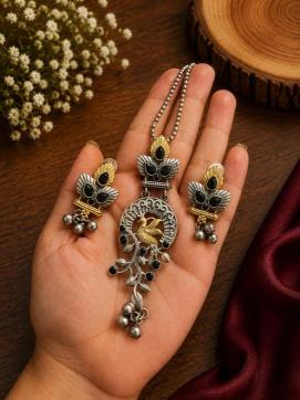 Premium Necklace Silver jewellery market in Andhra Pradesh